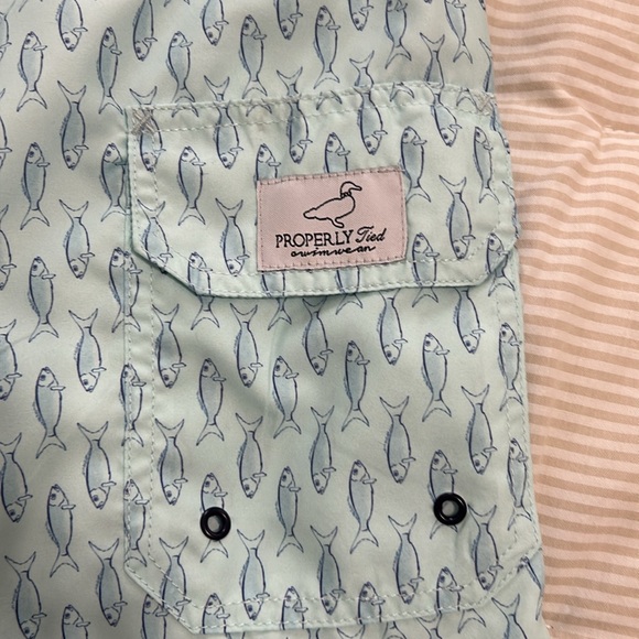 “Properly Tied” mens swim suit NWT size small - Picture 3 of 5